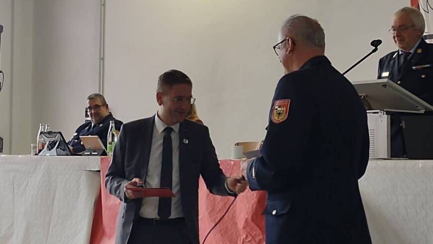 Ehrennadel in Silber für Landrat Dr. Jürgen Ludwig